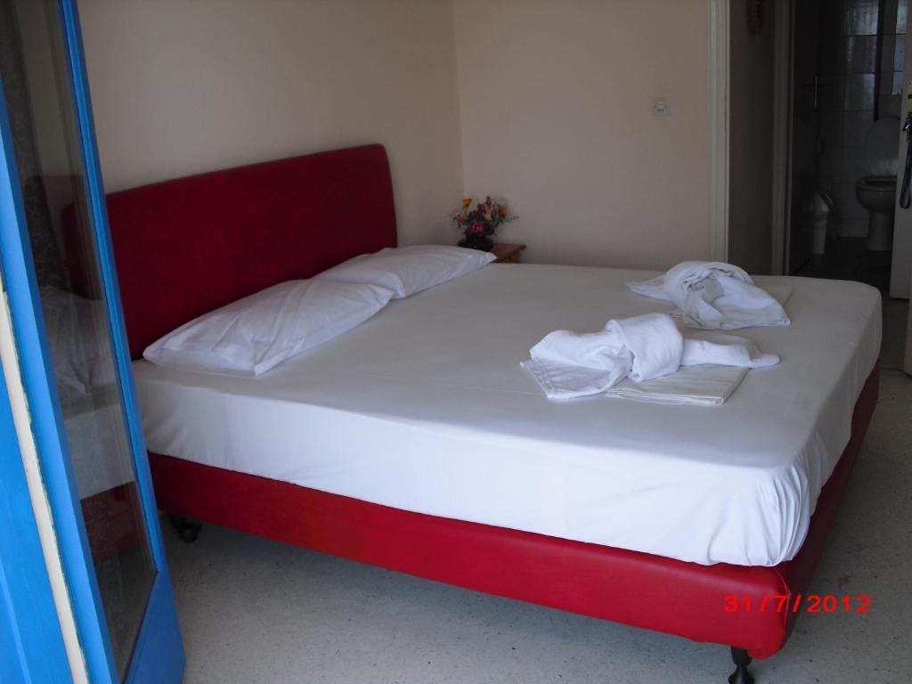 Kangaroo Hotel Mola Kalyva Rom bilde
