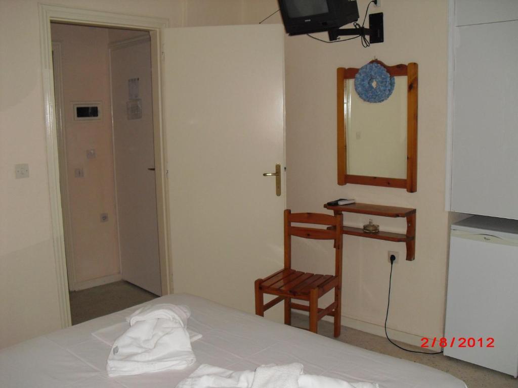 Kangaroo Hotel Mola Kalyva Rom bilde