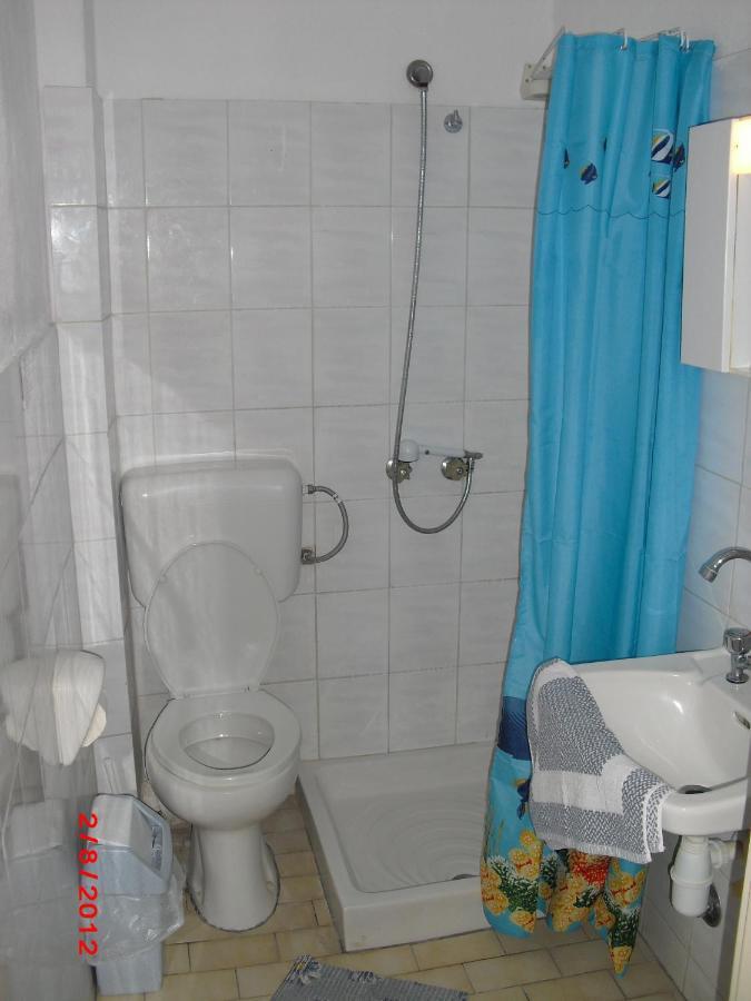 Kangaroo Hotel Mola Kalyva Rom bilde